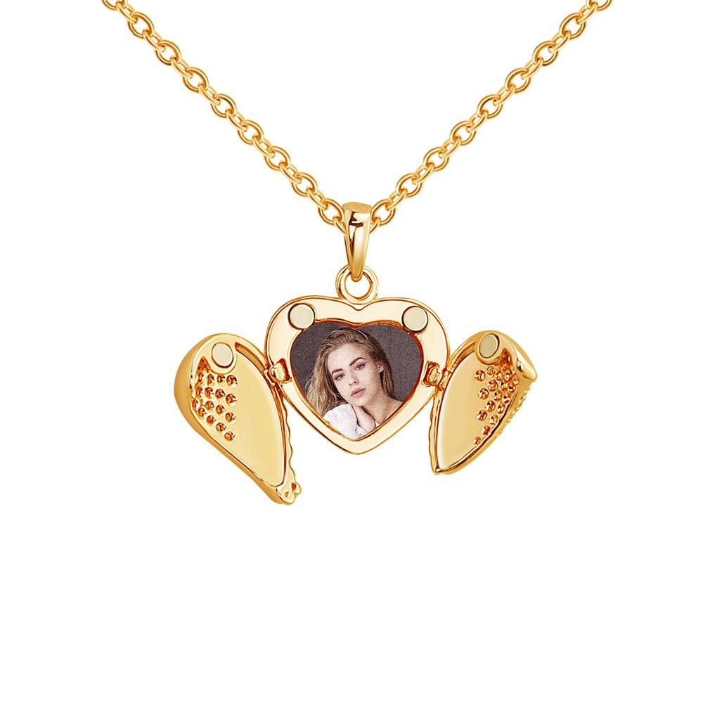 Diamond Heart-shaped Frame Clavicle Chain Necklace