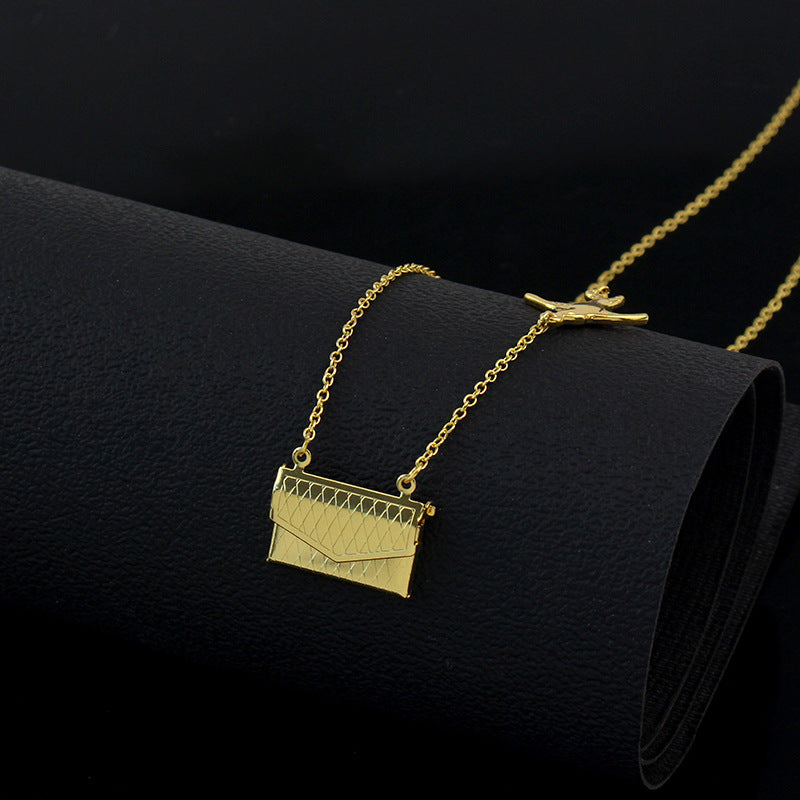 European And American Simple And Envelope Necklace