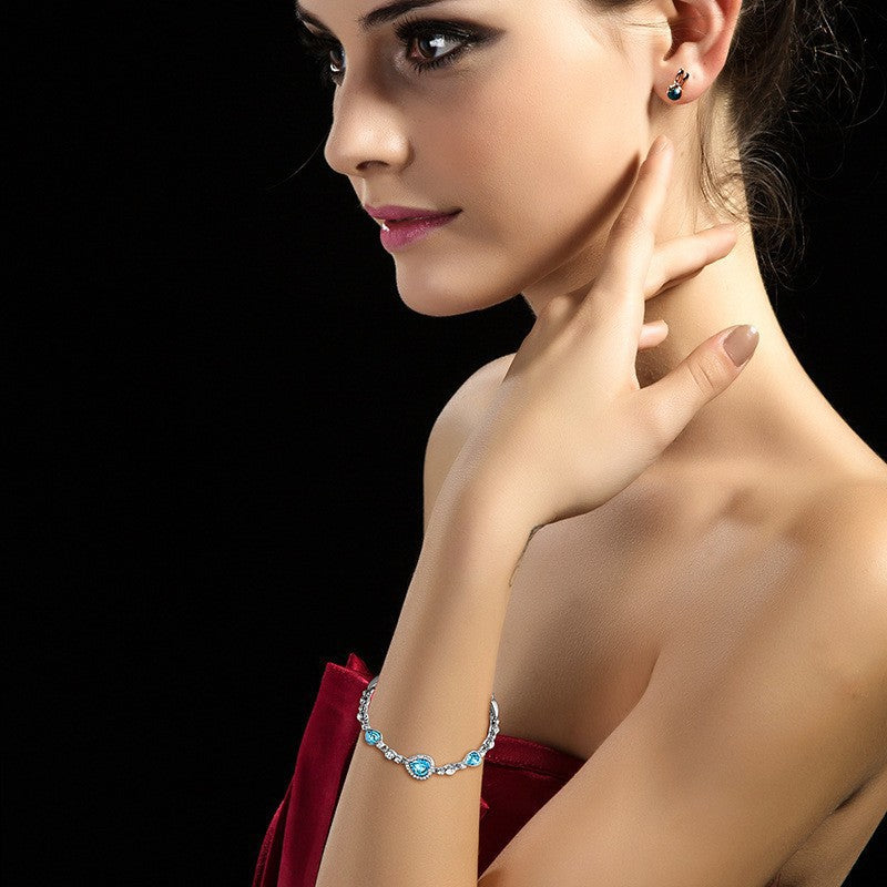 Heart-shaped Heart Zircon Crystal Diamond Bracelet