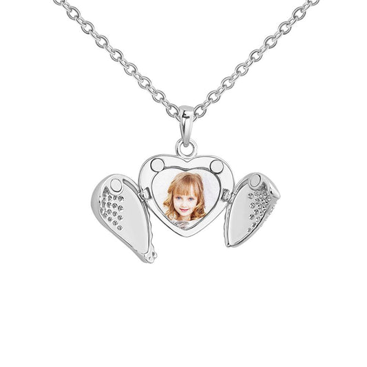 Diamond Heart-shaped  Frame Clavicle Chain Necklace