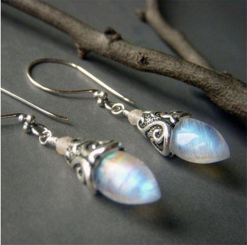 18K White Gold Icicle Drop Earrings