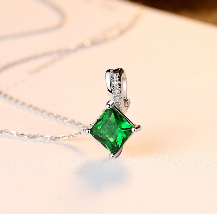 Sterling Silver Necklace Female Clavicle Chain Grandmother Green Jewelry Fashion Accessories Wholesale