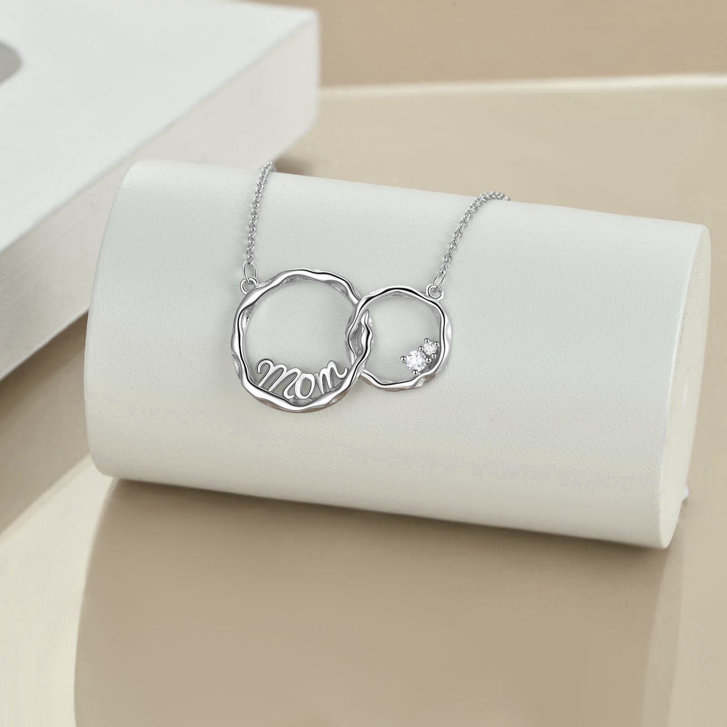 Interlocking Double Circles Necklace for Mom