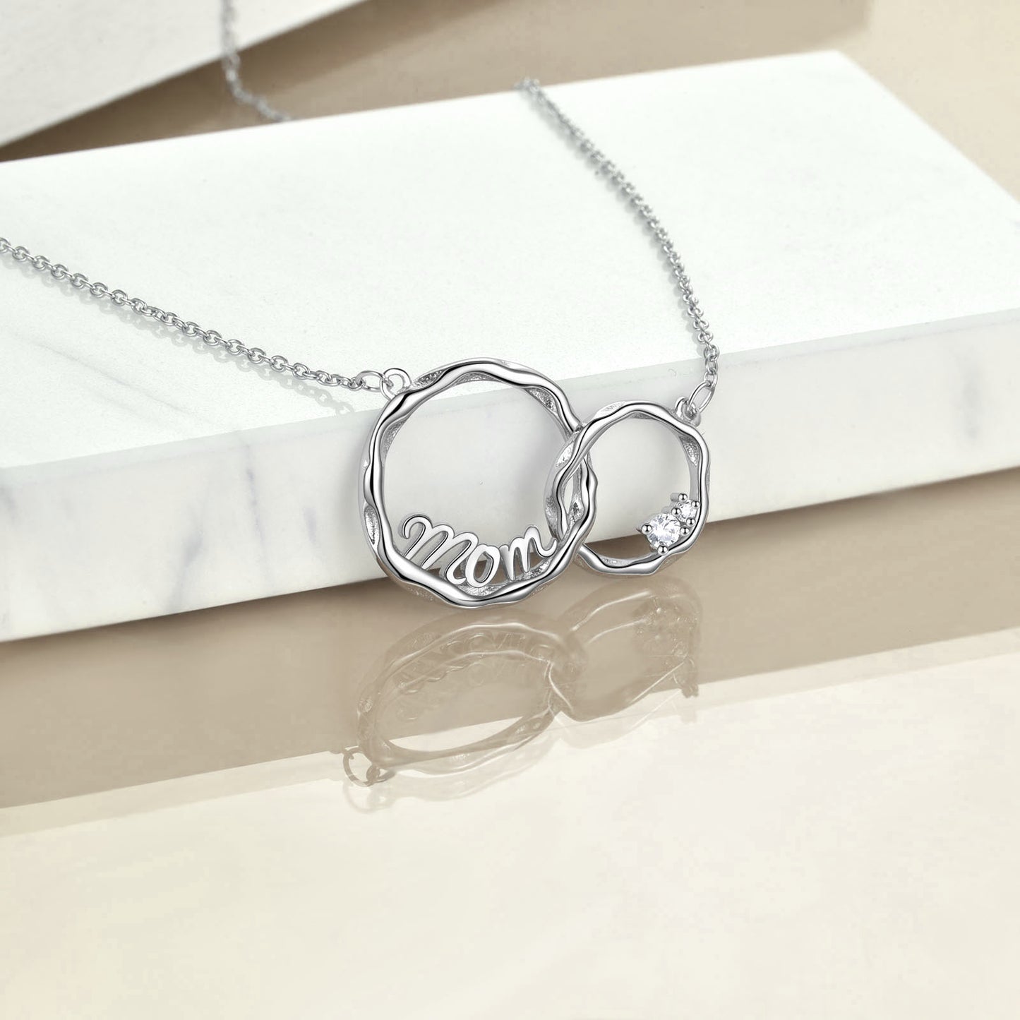 Interlocking Double Circles Necklace for Mom